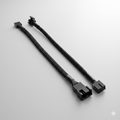 Optimieren Sie das Kabelmanagement in Ihrem Premium-Indoor-Garten. Mit dem hochwertig ummantelten 42 cm Verlängerungskabel (4-Pin PWM) positionieren Sie Ihre Umluftventilatoren absolut flexibel und wahren die makellose Ästhetik des CLOSETLAB Uno Stealth-Designs